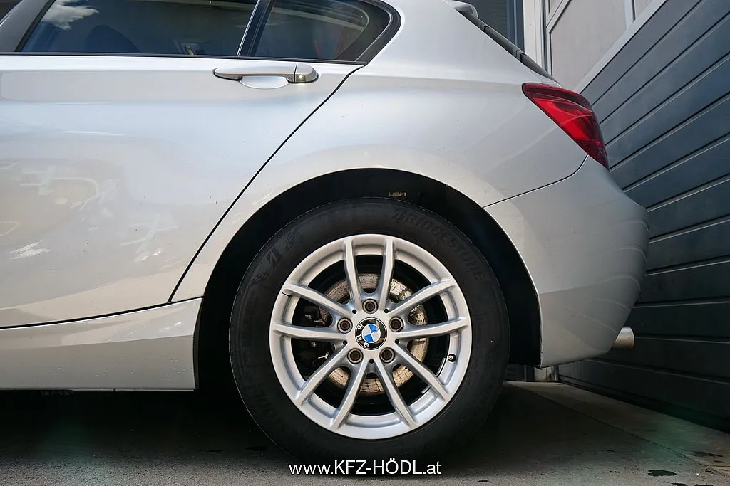 BMW 118d xDrive Österreich-Paket Image 8