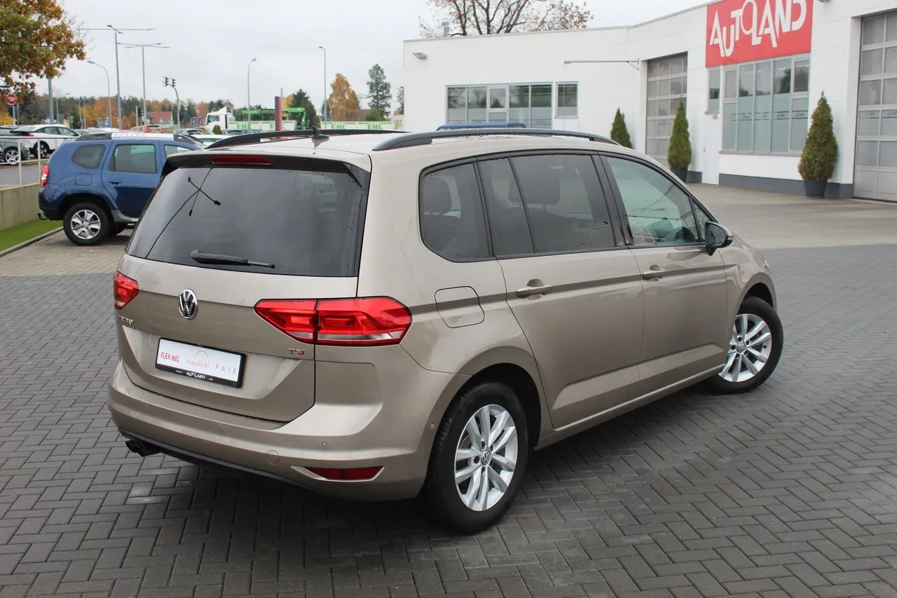 Volkswagen Touran 1.4 TSI DSG Comfortline...  Image 4