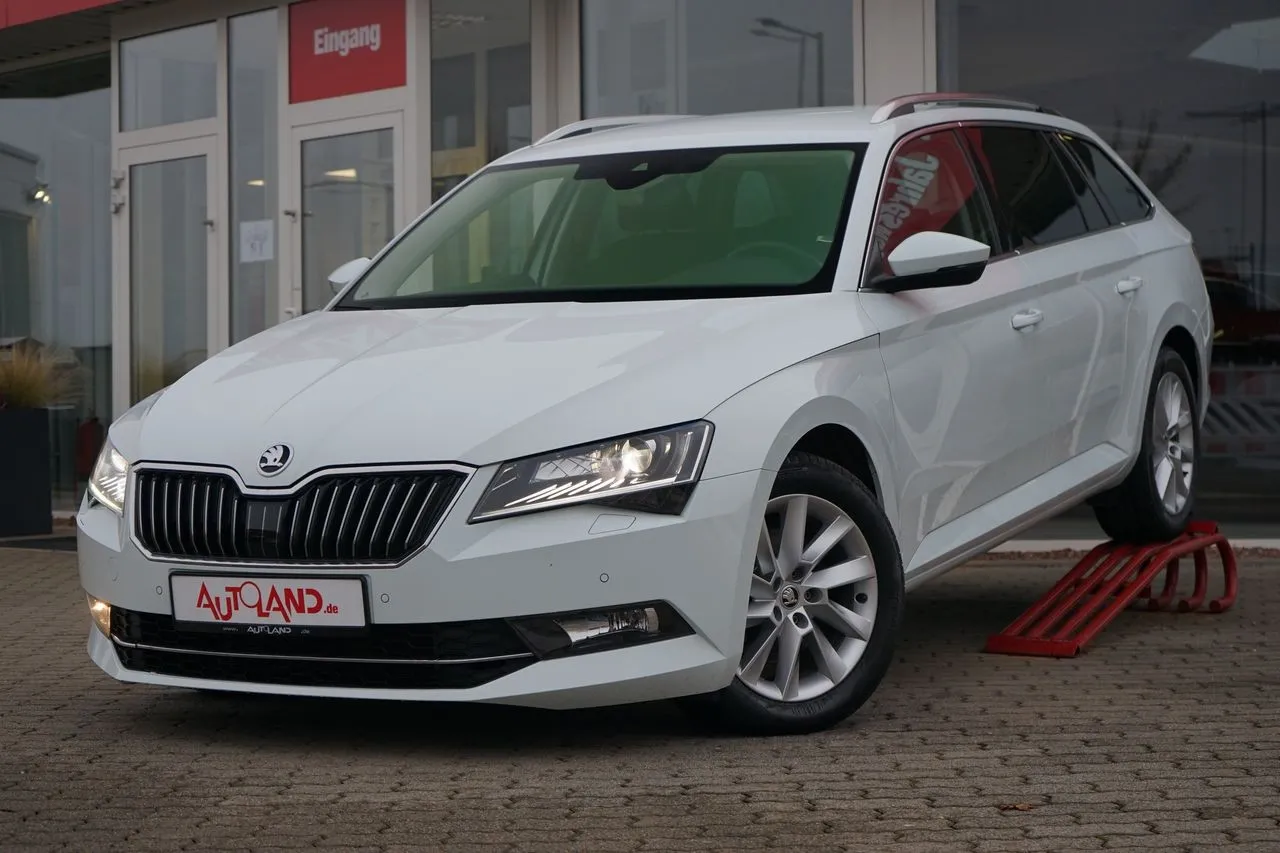 Skoda Superb Combi 2.0 TDI Style...  Image 1