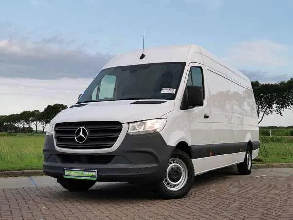 Mercedes-Benz Sprinter 316 L3H2 Maxi AUT MBUX Image 1